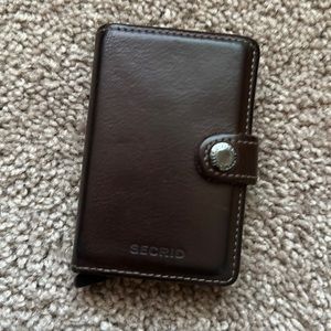 Secrid wallet brown